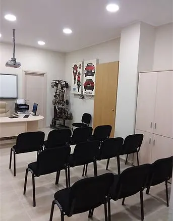 L’aula di teoria con le sedie